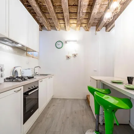 Apartment Ca' Lirica *
